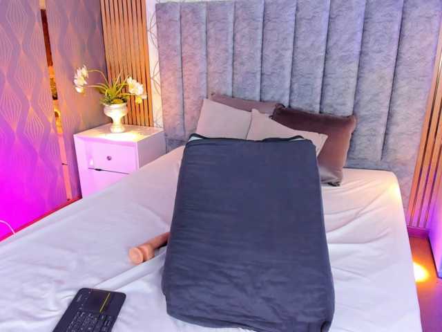 SofiCruz, en directo ahora en BongaCams