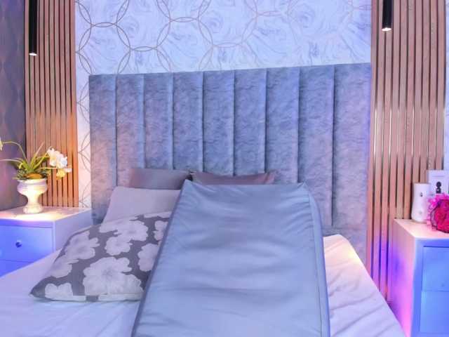 SofiCruz live cam on BongaCams