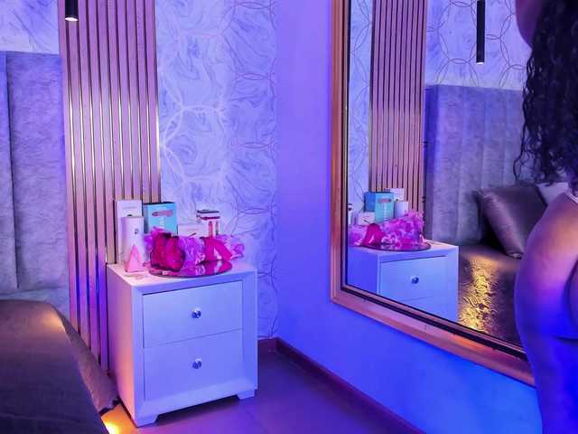 SofiCruz live cam on BongaCams