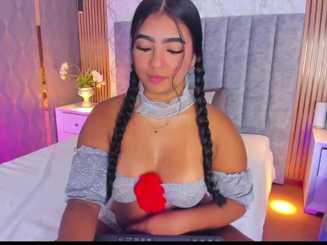 SofiCruz live cam on BongaCams