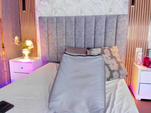 SofiCruz live cam on BongaCams