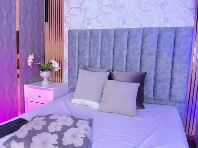 SofiCruz live cam on BongaCams