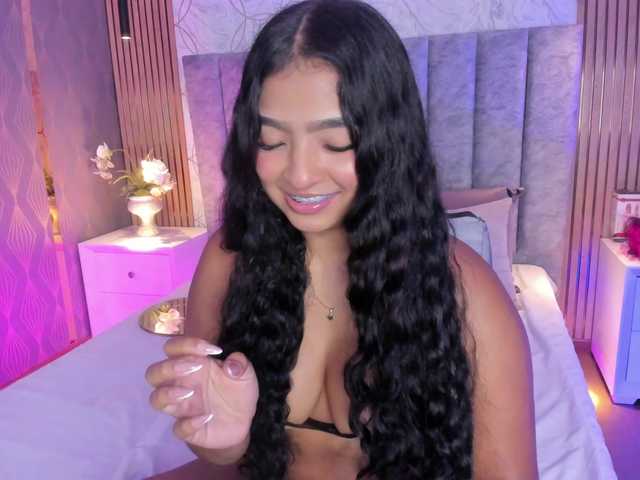 SofiCruz live cam on BongaCams