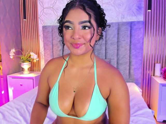 SofiCruz live cam on BongaCams