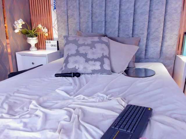 SofiCruz live cam on BongaCams