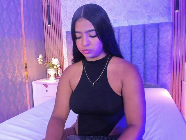 SofiCruz live cam on BongaCams