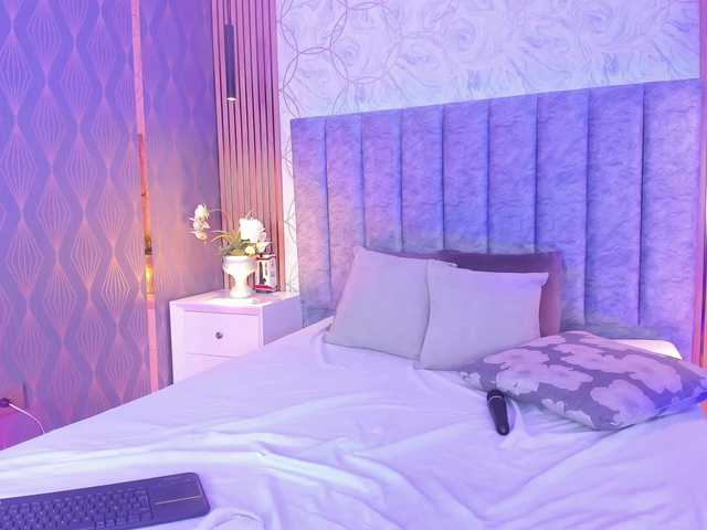 SofiCruz live cam on BongaCams