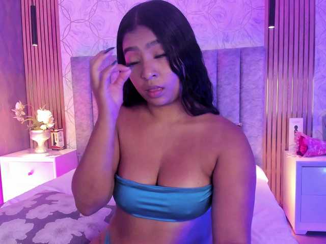SofiCruz live cam on BongaCams