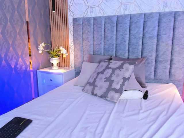 SofiCruz live cam on BongaCams