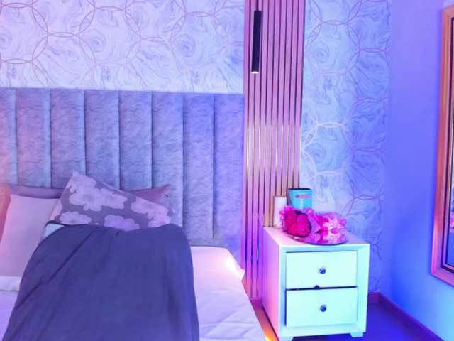 SofiCruz live cam on BongaCams