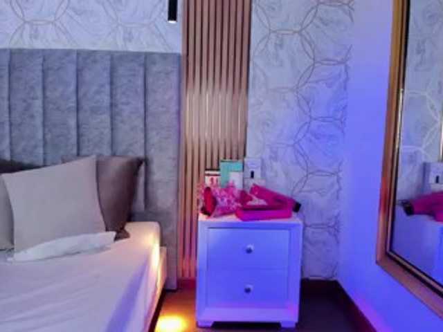 SofiCruz live cam on BongaCams