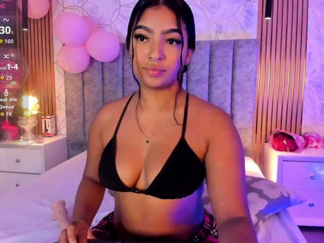 SofiCruz live cam on BongaCams