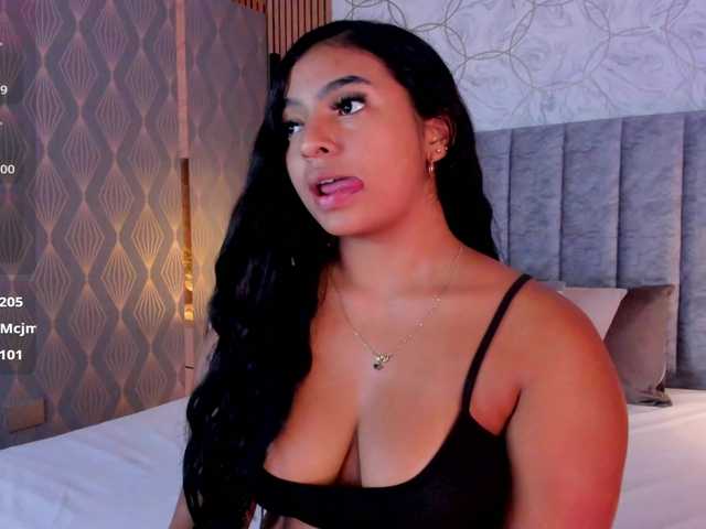 SofiCruz live cam on BongaCams