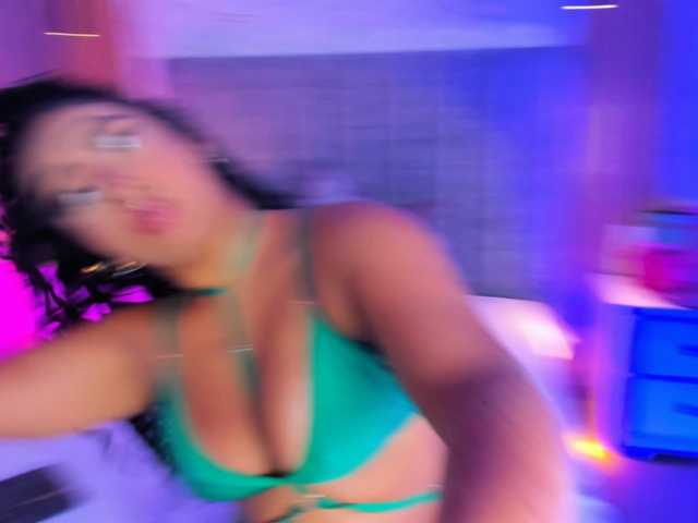 SofiCruz live cam on BongaCams