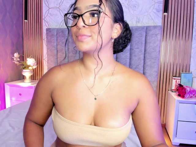 SofiCruz live cam on BongaCams