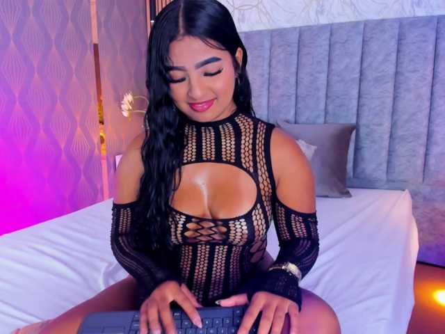 SofiCruz live cam on BongaCams