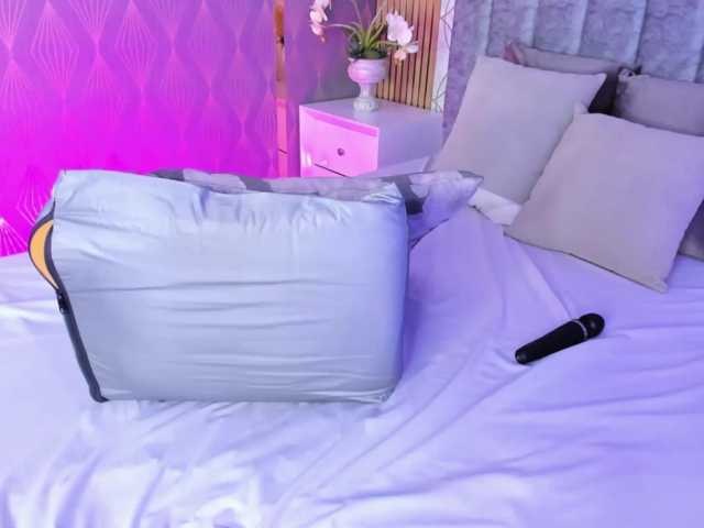 SofiCruz live cam on BongaCams