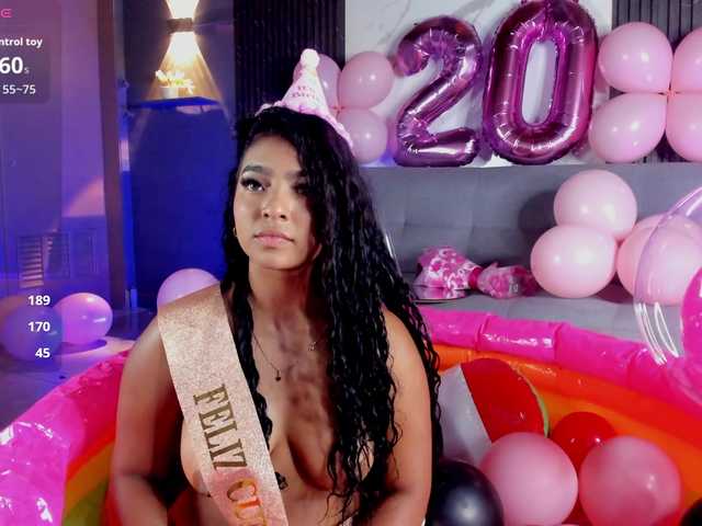 SofiCruz live webcam show