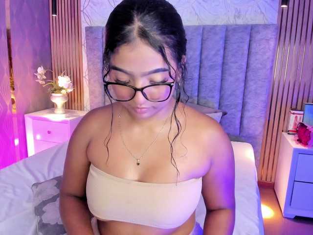 SofiCruz live cam on BongaCams