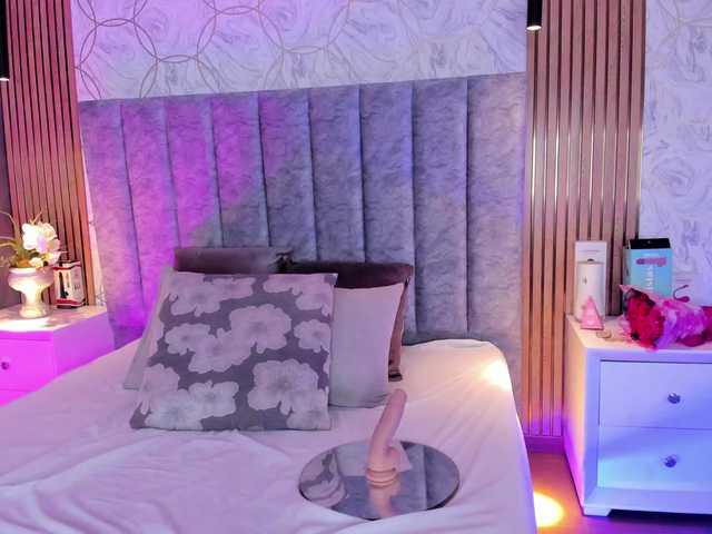 SofiCruz live cam on BongaCams