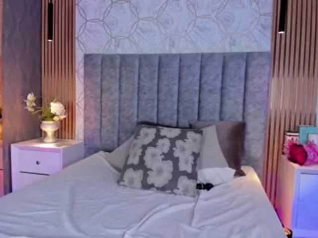 SofiCruz live cam on BongaCams