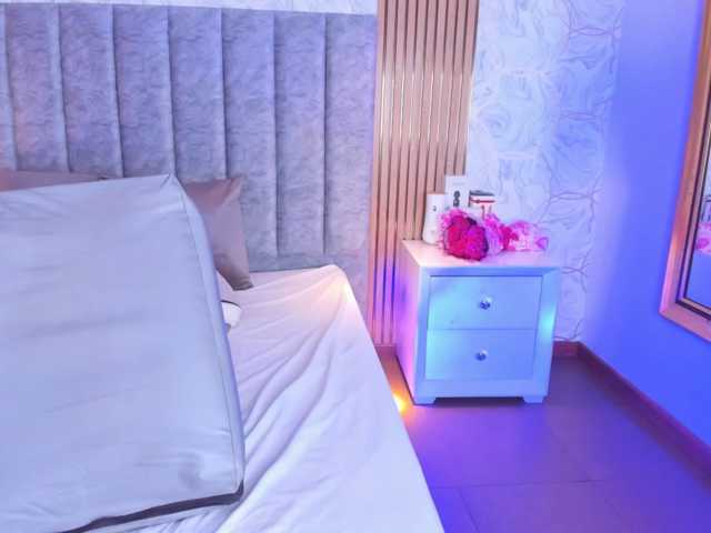 SofiCruz live cam on BongaCams