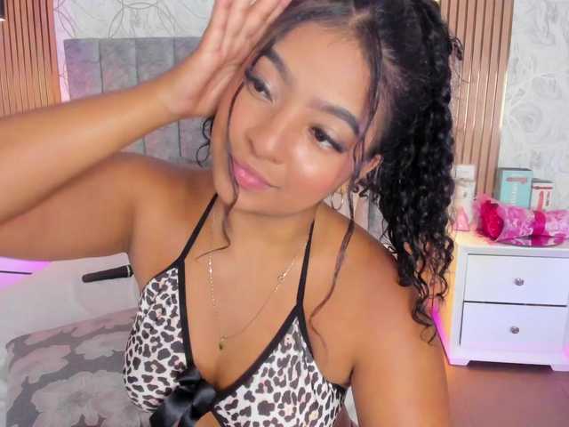 SofiCruz live cam on BongaCams