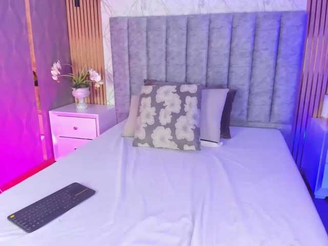SofiCruz live cam on BongaCams