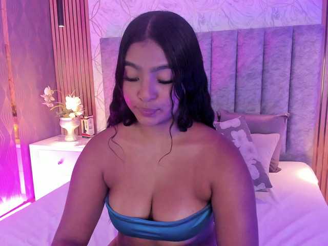 SofiCruz live cam on BongaCams