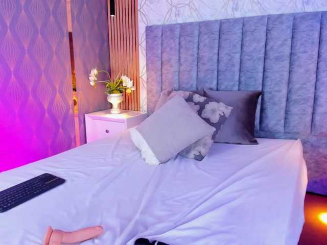 SofiCruz live cam on BongaCams