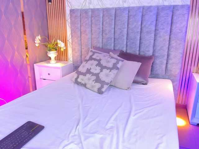 SofiCruz, en directo ahora en BongaCams