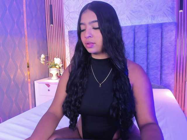 SofiCruz live cam on BongaCams