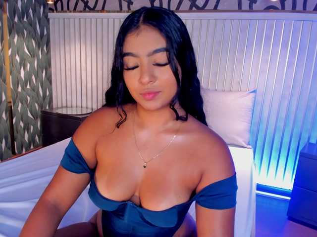 SofiCruz live cam on BongaCams