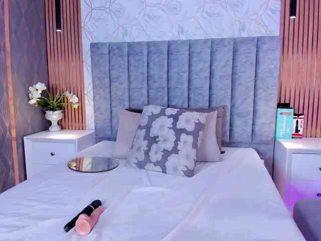 SofiCruz Live Webcam on BongaCams