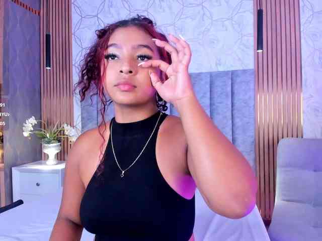 SofiCruz Live Webcam on BongaCams