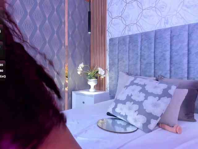 SofiCruz Live Webcam on BongaCams