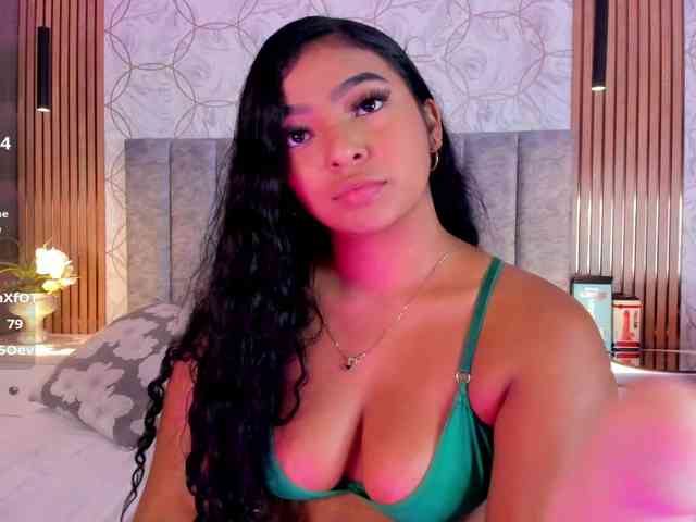 SofiCruz webcam