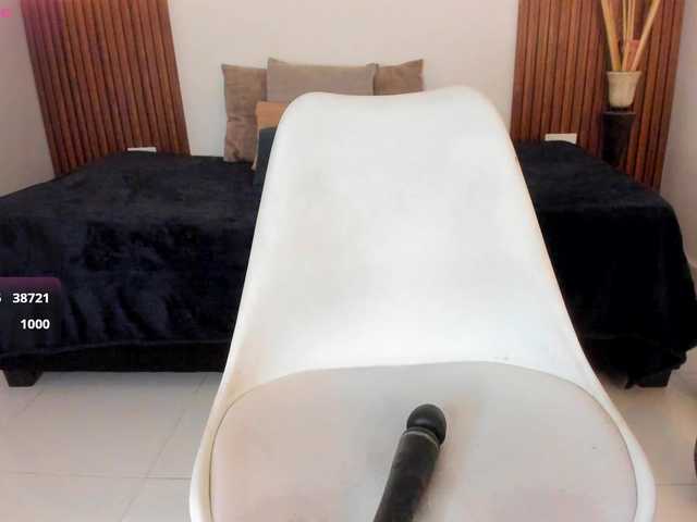Glory-girls live cam on BongaCams
