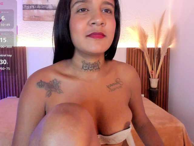 Glory-girls live cam on BongaCams