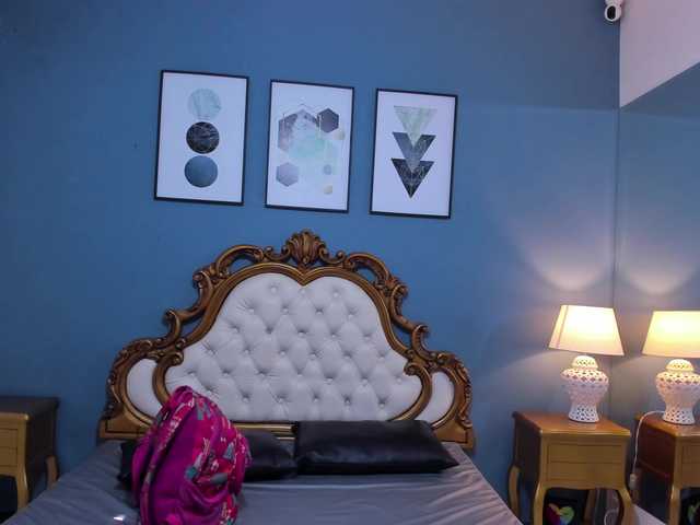 MadyStone live cam on BongaCams