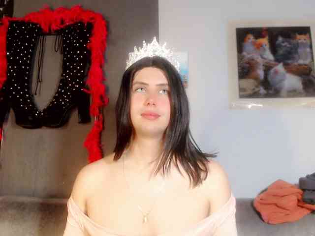 Oxana-Novikova Live Webcam on BongaCams