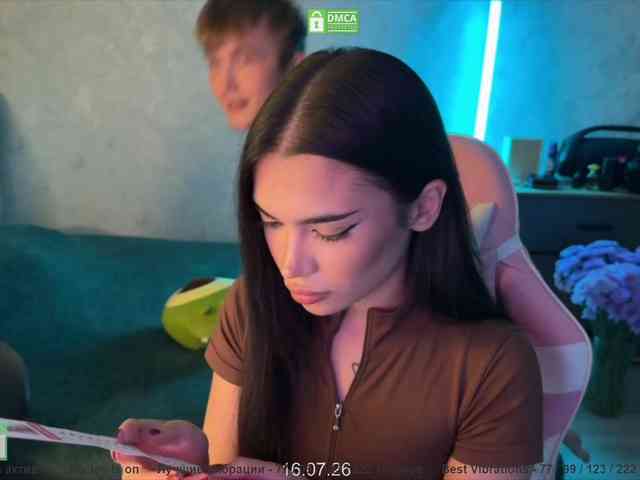 CoupleOnFire Sex Cam Show