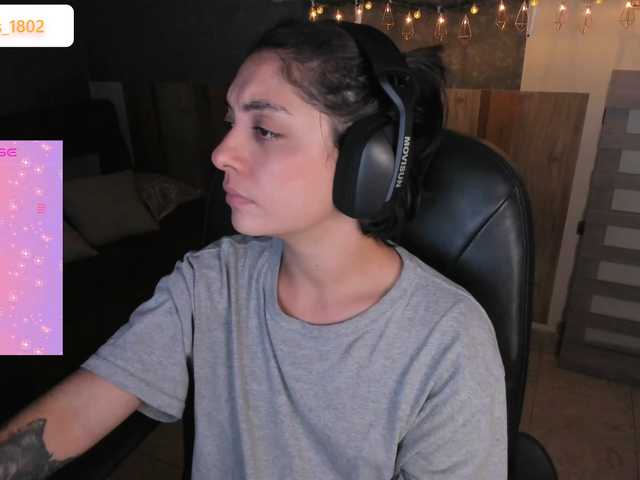 IsaRogers live cam on BongaCams