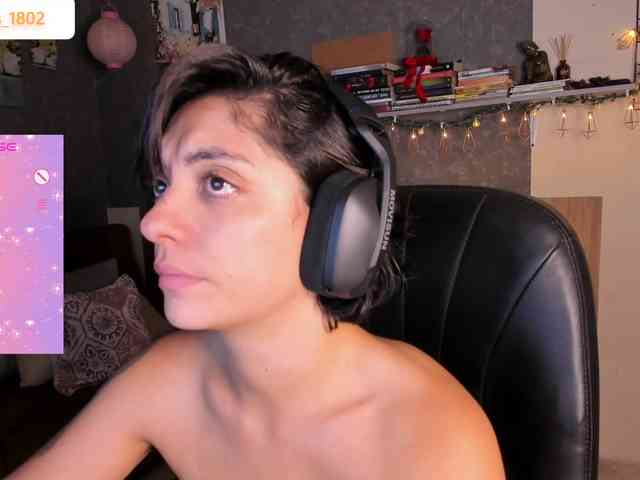 IsaRogers webcam