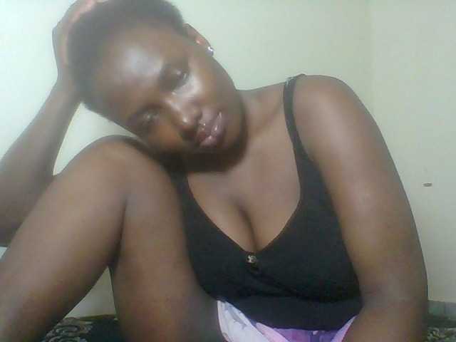 Blackqueen3's BongaCams show and profile