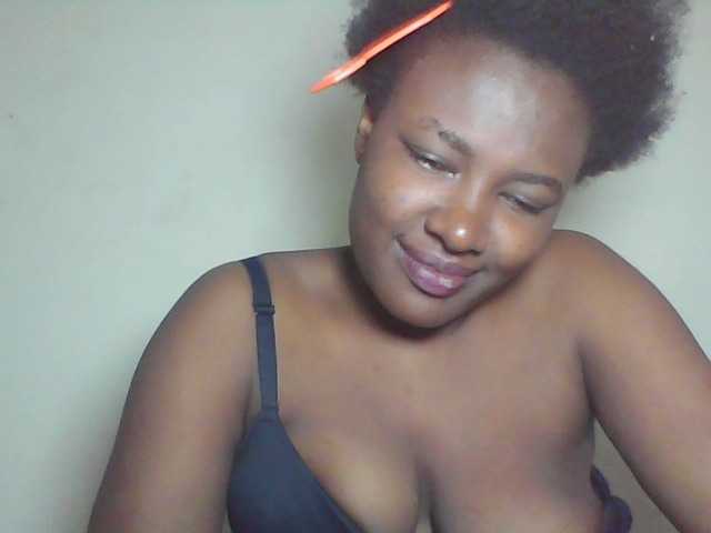 Blackqueen3 live cam on BongaCams
