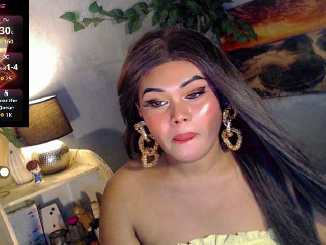 SelenaSummer16 live cam preview