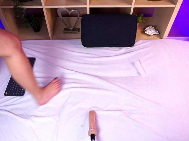 RaquelLust's BongaCams show and profile