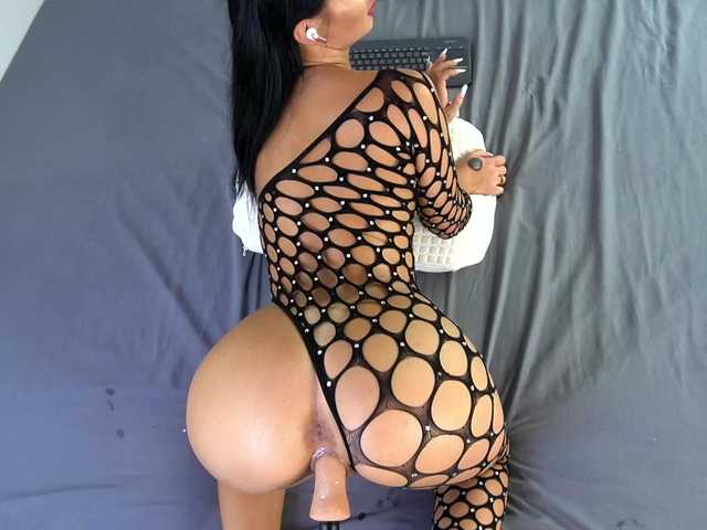 Live трансляция RaquelLust - slutnetki.online