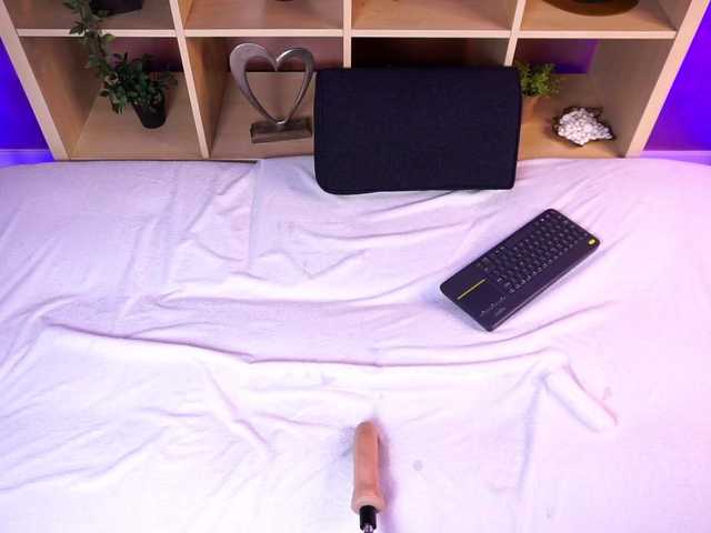  RaquelLust chat room